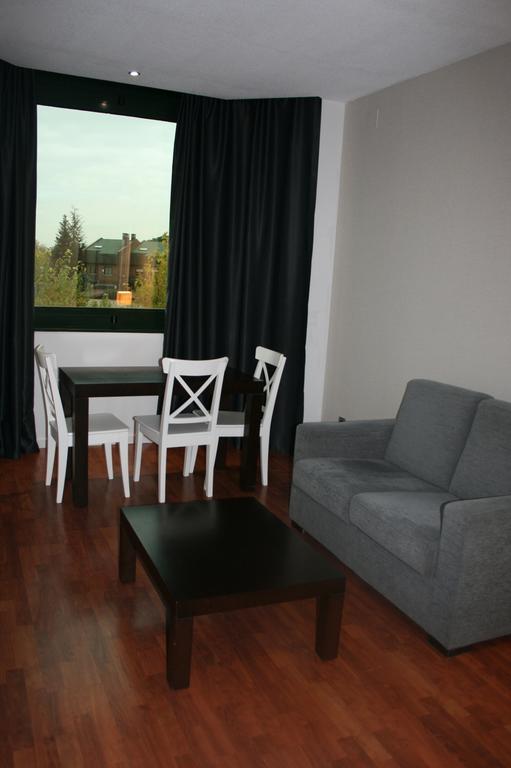 Apartamentos Th Las Rozas Eksteriør bilde