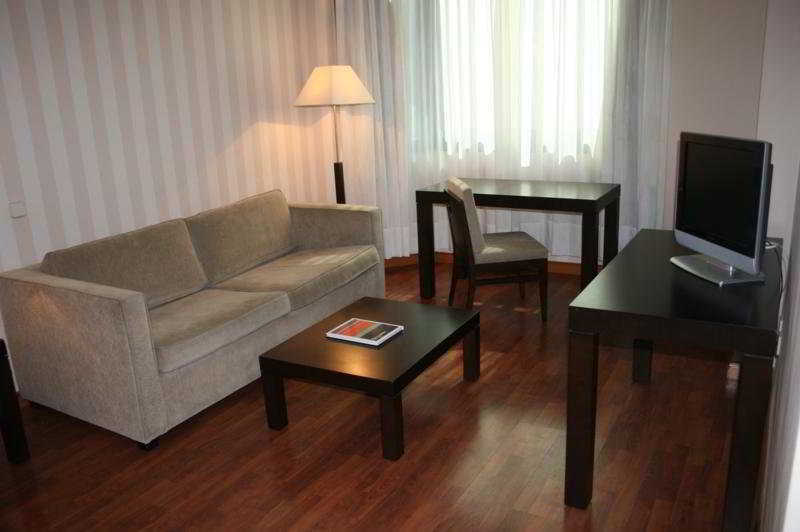 Apartamentos Th Las Rozas Eksteriør bilde